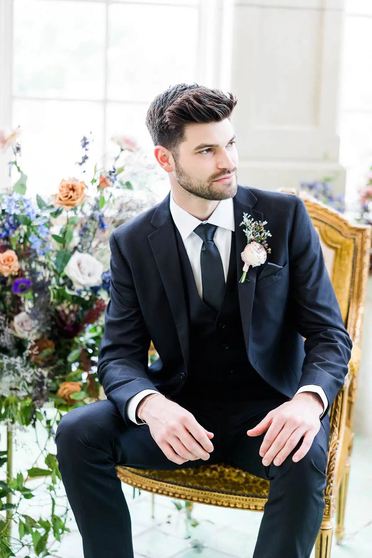 HOW TO PICK THE PERFECT SUIT FOR YOUR WEDDING
