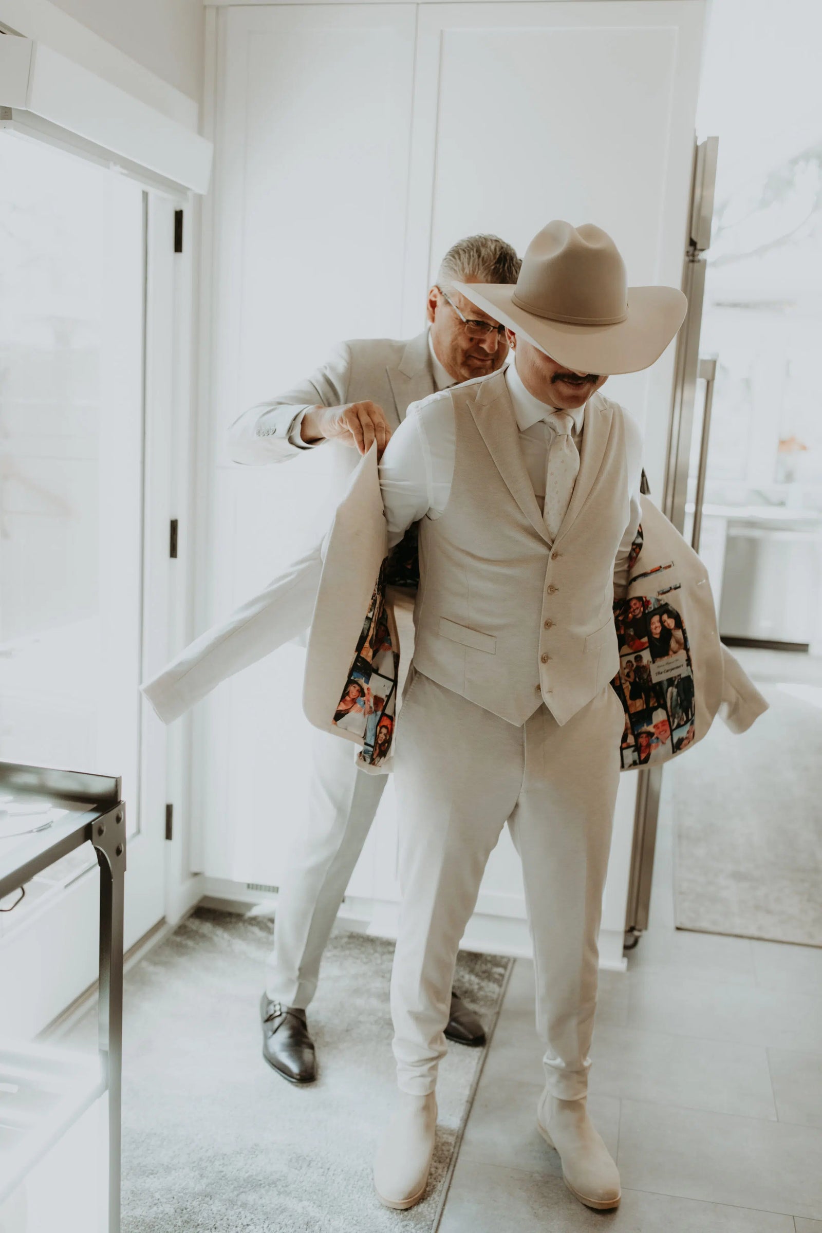HOW TO DRESS THE FATHERS OF THE BRIDE AND GROOM
