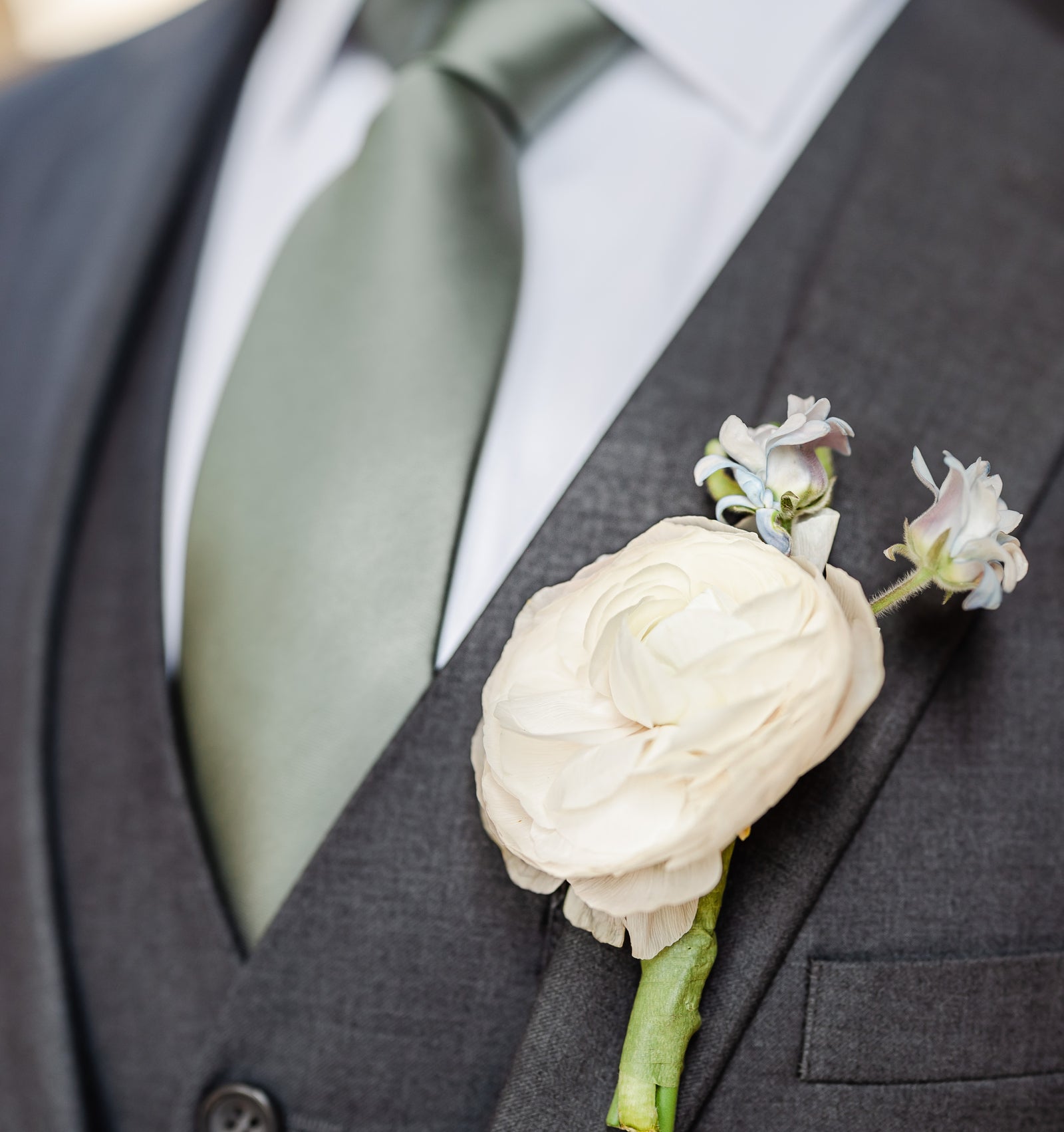 Sage Green Wedding Trends